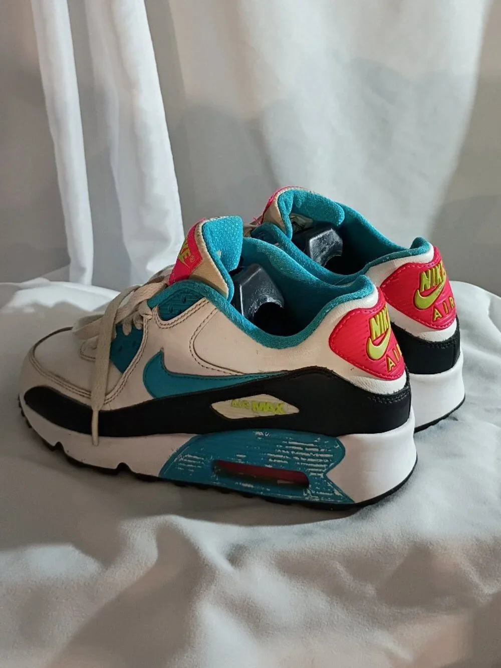 Girls Nike Air Max, Blue/White/Pink/Yellow, Size 5.5 Youth